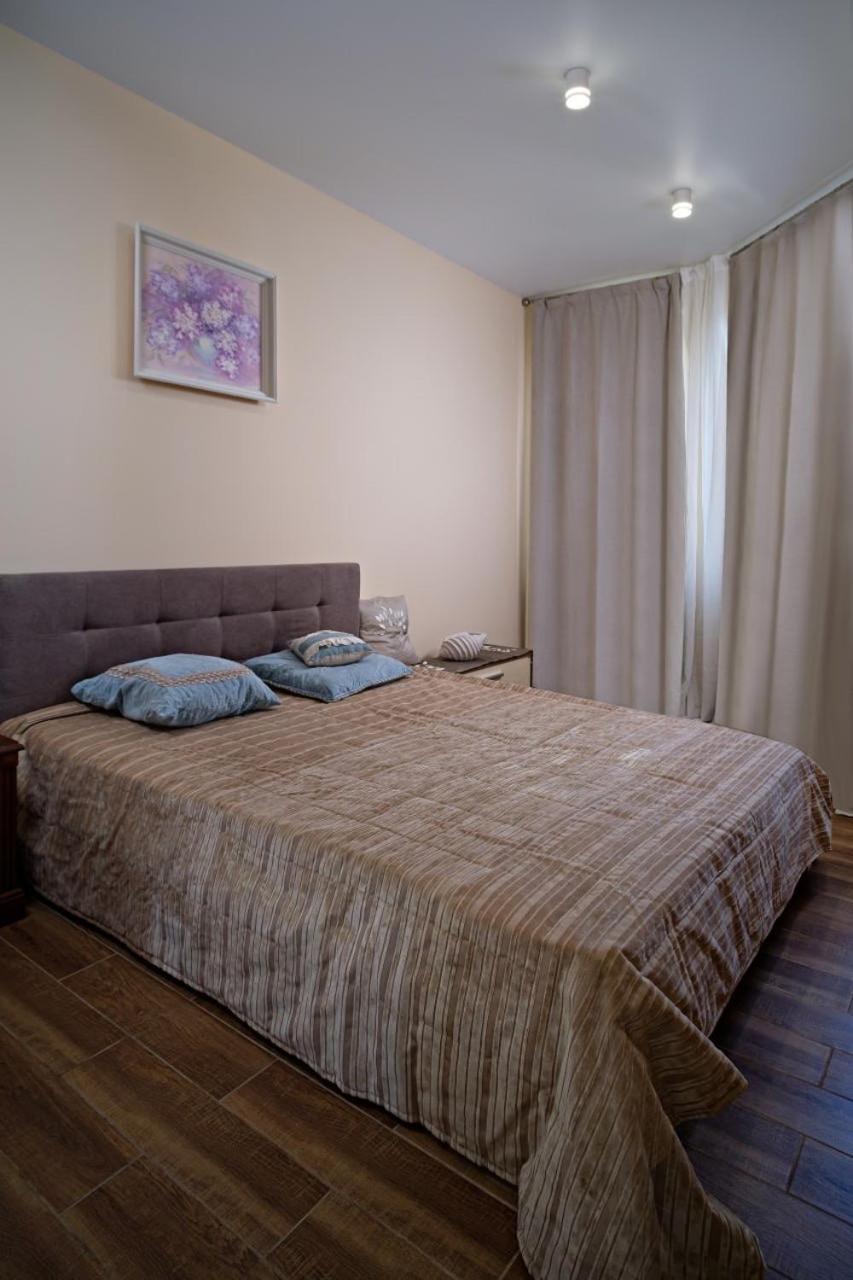 Apartments On Marshala Govorova Odesa Exterior photo